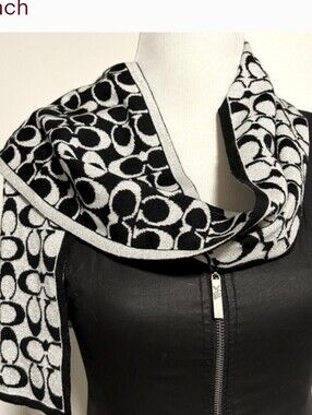 NWOT Coach Reversible Logo Scarf in Black and White